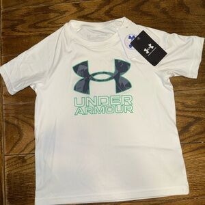 NEW WITH TAGS! Under Armour White Short-Sleeve Tee with Dark Gray Logo Youth XS